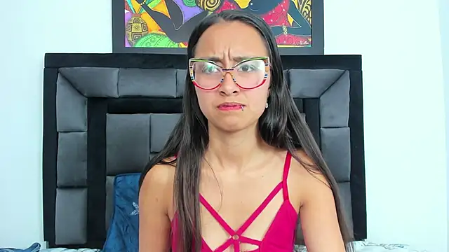 Snapshot of tatiana_valencia chatting on January 8, 6:20 pm tatiana valencia online show from January 8, 6:20 pm