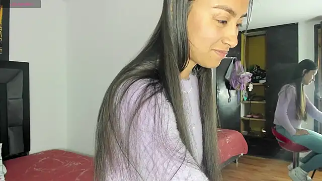 Snapshot of tatiana_valencia chatting on January 27, 12:05 pm tatiana valencia online show from January 27, 12:05 pm