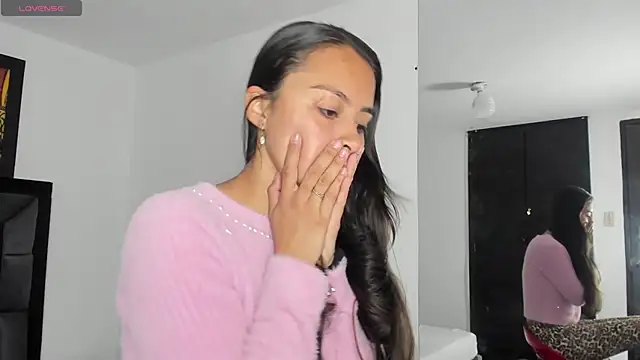 Snapshot of tatiana_valencia chatting on January 31, 12:29 pm tatiana valencia online show from January 31, 12:29 pm