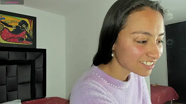 Snapshot of tatiana_valencia chatting on February 7, 2:37 pm tatiana valencia online show from February 7, 2:37 pm