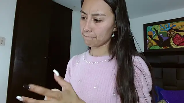 Snapshot of tatiana_valencia chatting on February 18, 3:43 pm tatiana valencia online show from February 18, 3:43 pm