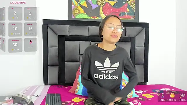 Snapshot of tatiana_valencia chatting on March 10, 12:26 pm tatiana valencia online show from March 10, 12:26 pm