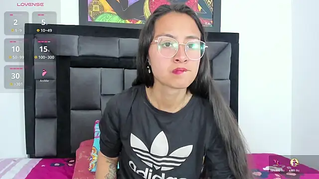 Snapshot of tatiana_valencia chatting on March 10, 3:41 pm tatiana valencia online show from March 10, 3:41 pm