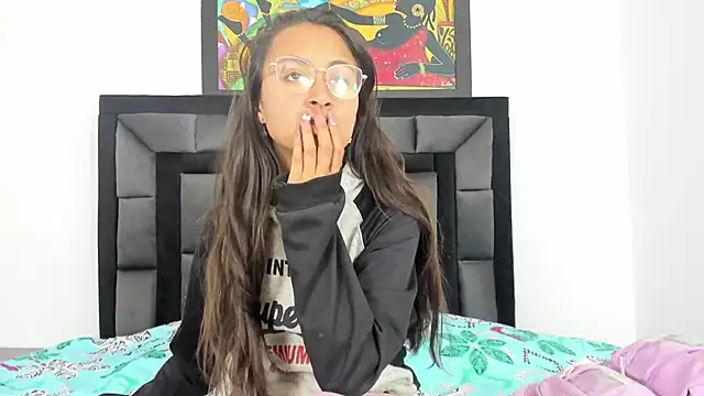 Snapshot of tatiana_valencia chatting on March 13, 12:35 pm tatiana valencia online show from March 13, 12:35 pm