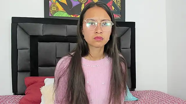 Snapshot of tatiana_valencia chatting on March 18, 3:42 pm tatiana valencia online show from March 18, 3:42 pm