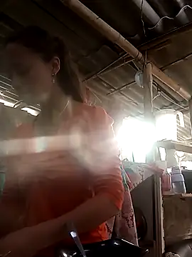 Snapshot of tatiana_valencia chatting on March 2, 5:42 pm tatiana valencia online show from March 2, 5:42 pm