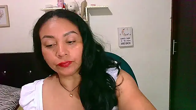 zaray bella online show from April 8, 9:26 pm