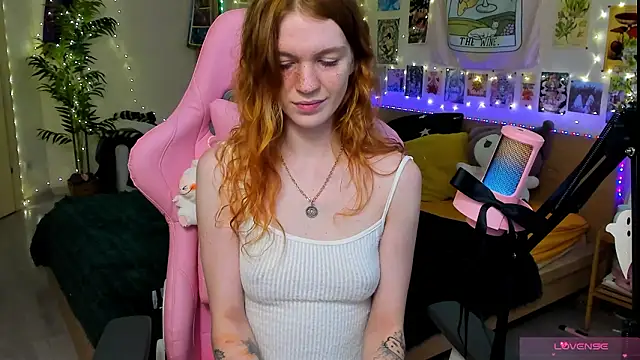 Snapshot of Sunny_Elly chatting on February 22, 10:03 am Sunny Elly online show from February 22, 10:03 am