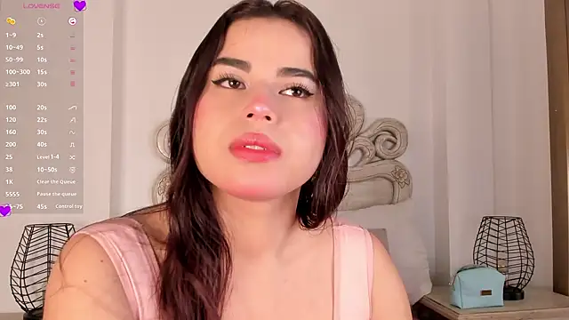 Snapshot of Victoria_vallejo_ chatting on March 21, 11:33 am Victoria vallejo  online show from March 21, 11:33 am