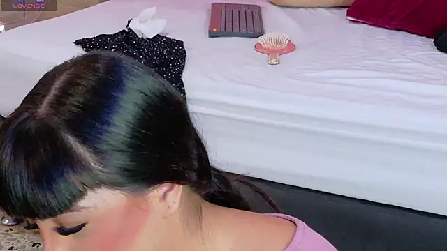 Snapshot of Alexa_Miss chatting on February 9, 5:43 pm Alexa Miss online show from February 9, 5:43 pm
