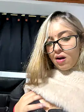 Isabella Foxx  online show from November 8, 12:33 am