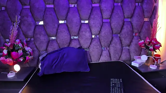 Snapshot of Isabella_Foxx_ chatting on July 5, 6:26 pm Isabella Foxx online show from July 5, 6:26 pm
