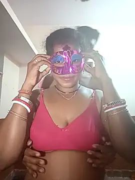 Snapshot of juhi06 chatting on March 3, 6:47 pm juhi06 online show from March 3, 6:47 pm