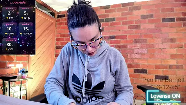 paulinabarnett- online show from December 4, 4:55 am