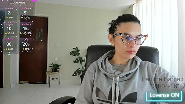 paulinabarnett- online show from April 3, 2:37 pm