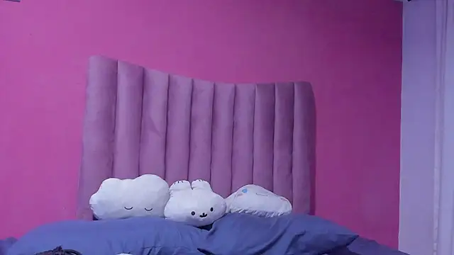 JustiinJazmin online show from December 20, 1:36 am