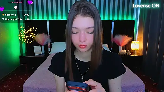 Snapshot of Cherry_Wipe chatting on June 1, 12:51 pm Cherry Wipe online show from June 1, 12:51 pm