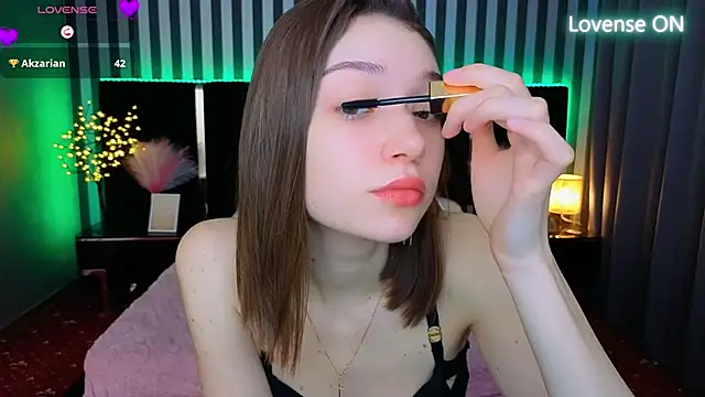 Snapshot of Cherry_Wipe chatting on June 7, 6:28 am Cherry Wipe online show from June 7, 6:28 am