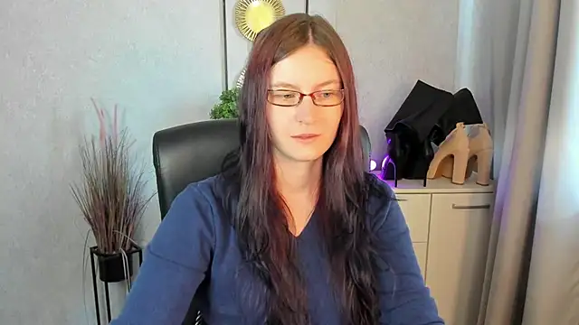 Snapshot of emmaxDelight chatting on July 14, 5:23 am emmaxDelight online show from July 14, 5:23 am
