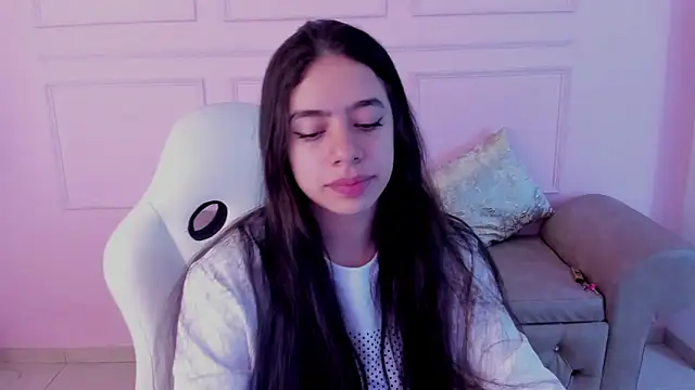 zoe turnner 18 online show from October 10, 11:53 am