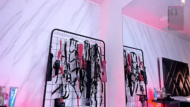 Carolina Arias online show from February 26, 5:45 pm