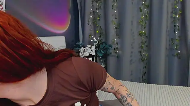 Snapshot of _Jenny_Miller_ chatting on May 6, 3:46 am Jenny Miller online show from May 6, 3:46 am