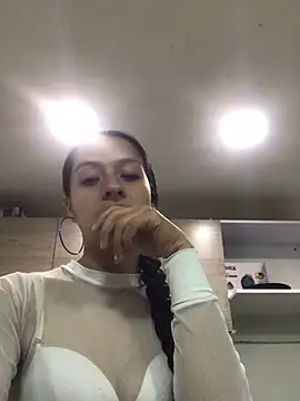 Snapshot of loren3124 chatting on December 10, 3:30 am loren3124 online show from December 10, 3:30 am