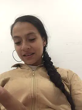 Snapshot of loren3124 chatting on December 10, 7:58 am loren3124 online show from December 10, 7:58 am