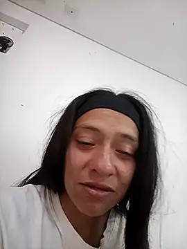 Snapshot of loren3124 chatting on April 21, 5:06 pm loren3124 online show from April 21, 5:06 pm