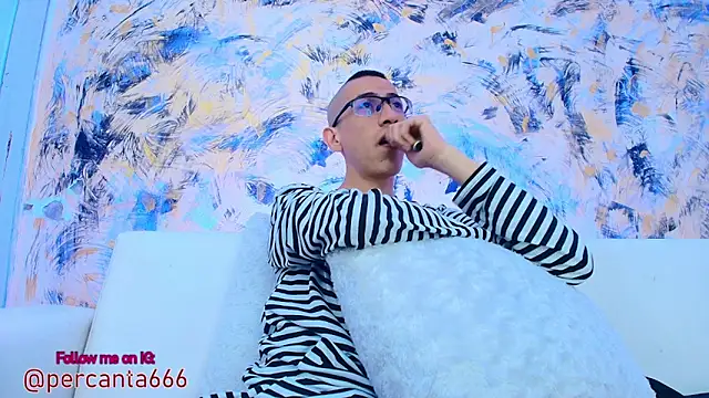 Snapshot of Pipe_Rudecatt chatting on February 7, 6:44 pm Pipe Rudecatt online show from February 7, 6:44 pm