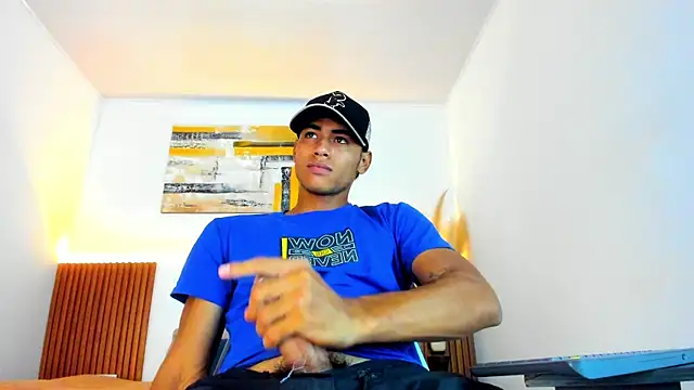 Snapshot of zander_2120 chatting on May 20, 1:50 pm zander 2120 online show from May 20, 1:50 pm