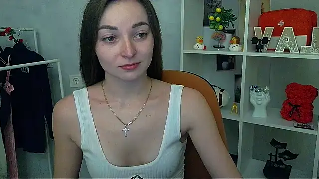  Barbie Kiss  online show from February 13, 3:52 pm