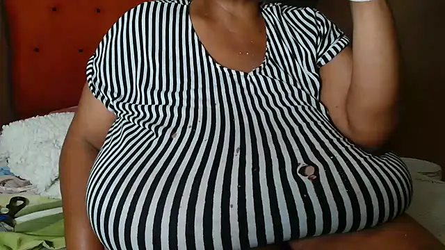 tinagiant online show from March 19, 10:03 pm