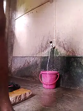 Snapshot of Alokraj373990 chatting on September 15, 9:31 am Alokraj373990 online show from September 15, 9:31 am