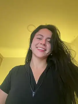 CoralineKam1 online show from February 22, 9:37 pm