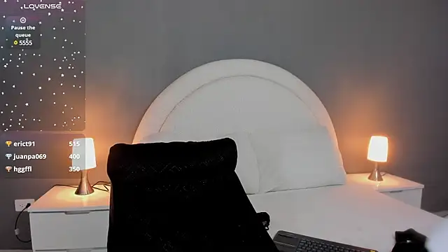 Snapshot of Eva_bigboobs chatting on February 16, 4:32 pm Eva bigboobs online show from February 16, 4:32 pm