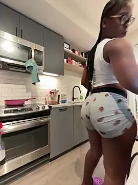 Naomiruty online show from May 30, 2:52 am