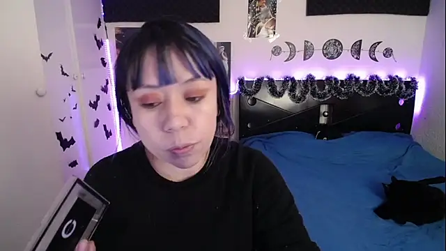 Snapshot of _dhalia1_ chatting on December 12, 8:32 pm dhalia1 online show from December 12, 8:32 pm