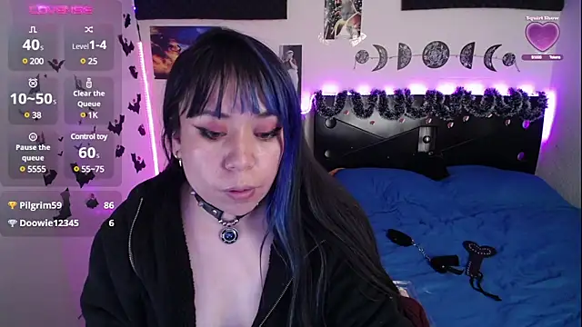 Snapshot of _dhalia1_ chatting on December 16, 11:18 pm dhalia1 online show from December 16, 11:18 pm
