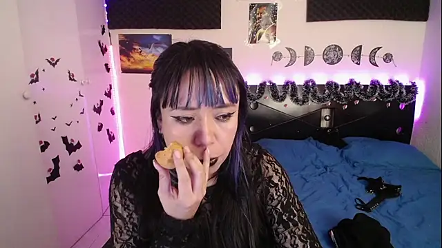 Snapshot of _dhalia1_ chatting on December 17, 11:16 pm dhalia1 online show from December 17, 11:16 pm