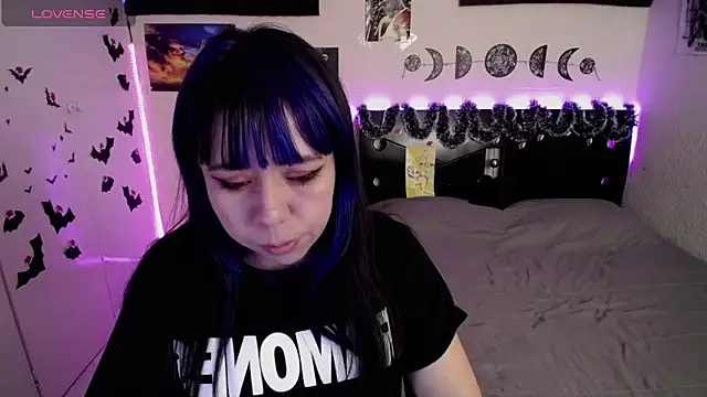 Snapshot of _dhalia1_ chatting on December 23, 8:36 pm dhalia1 online show from December 23, 8:36 pm