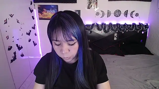 Snapshot of _dhalia1_ chatting on January 12, 10:22 pm dhalia1 online show from January 12, 10:22 pm