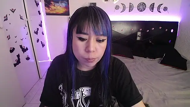 Snapshot of _dhalia1_ chatting on January 14, 8:04 pm dhalia1 online show from January 14, 8:04 pm