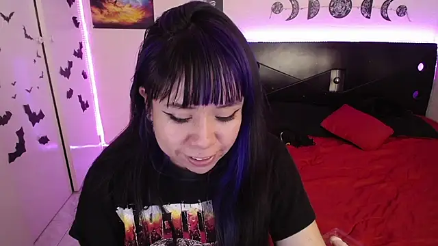 Snapshot of _dhalia1_ chatting on January 31, 8:33 pm dhalia1 online show from January 31, 8:33 pm