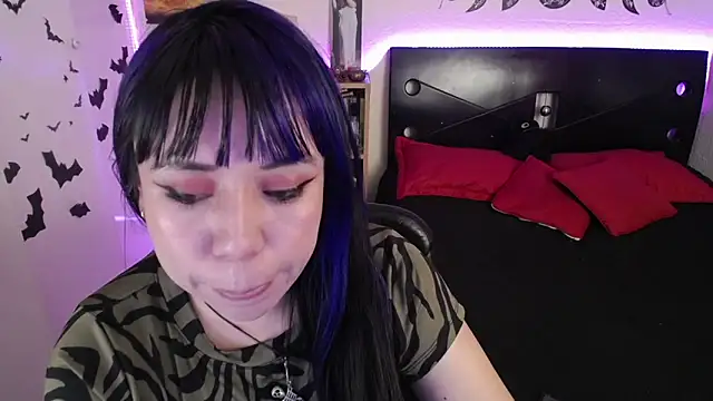 Snapshot of _dhalia1_ chatting on February 2, 8:30 pm dhalia1 online show from February 2, 8:30 pm