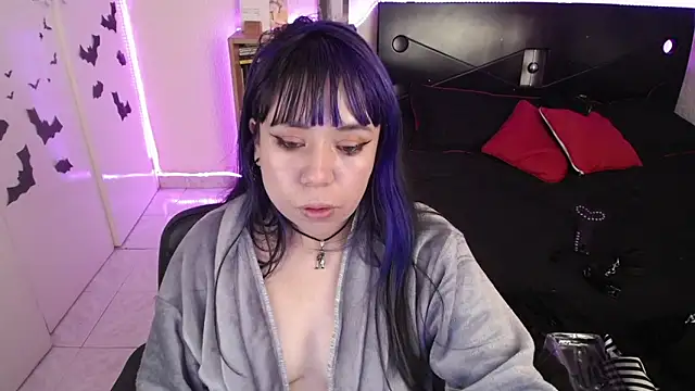 Snapshot of _dhalia1_ chatting on February 5, 12:31 am dhalia1 online show from February 5, 12:31 am