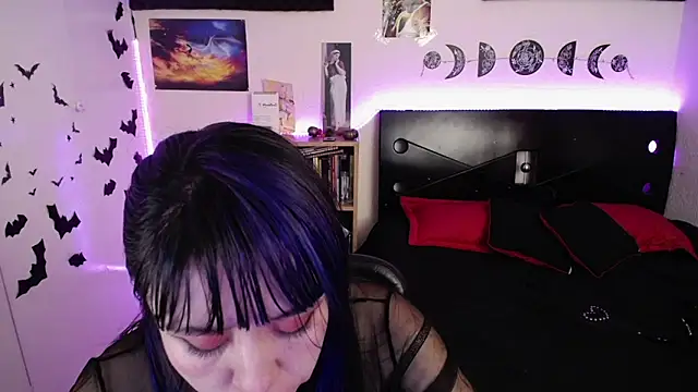 Snapshot of _dhalia1_ chatting on February 6, 8:34 pm dhalia1 online show from February 6, 8:34 pm