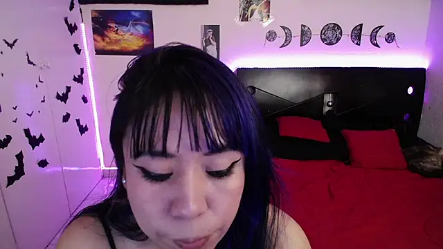 Snapshot of _dhalia1_ chatting on February 10, 8:21 pm dhalia1 online show from February 10, 8:21 pm