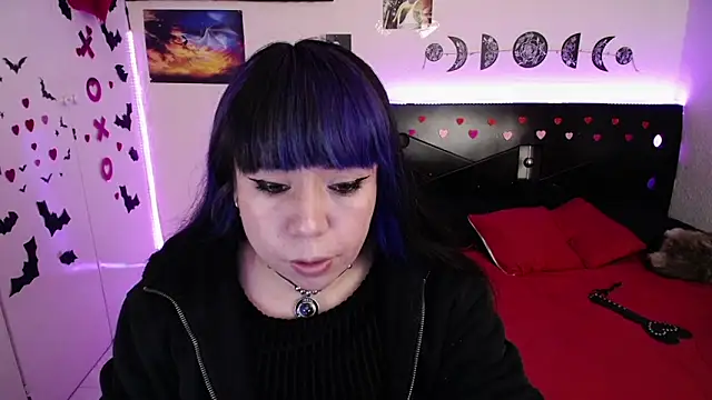 Snapshot of _dhalia1_ chatting on February 15, 8:11 pm dhalia1 online show from February 15, 8:11 pm