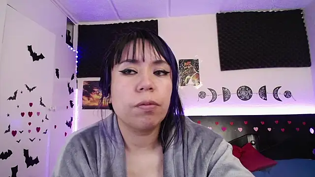 Snapshot of _dhalia1_ chatting on March 6, 3:35 am dhalia1 online show from March 6, 3:35 am
